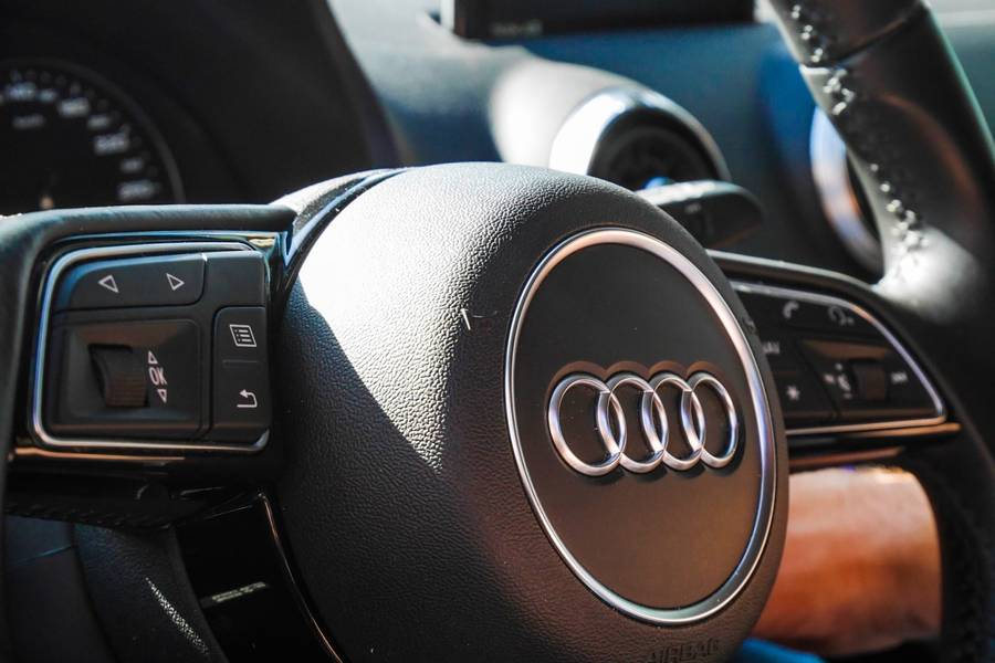 Het stuur van de Audi A3 lesauto van Autorijschool Boeve van dichtbij